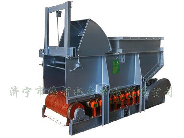 用手動、電動、液動或氣動驅(qū)動齒輪帶動弧型齒條來開啟或關(guān)閉扇型閘門